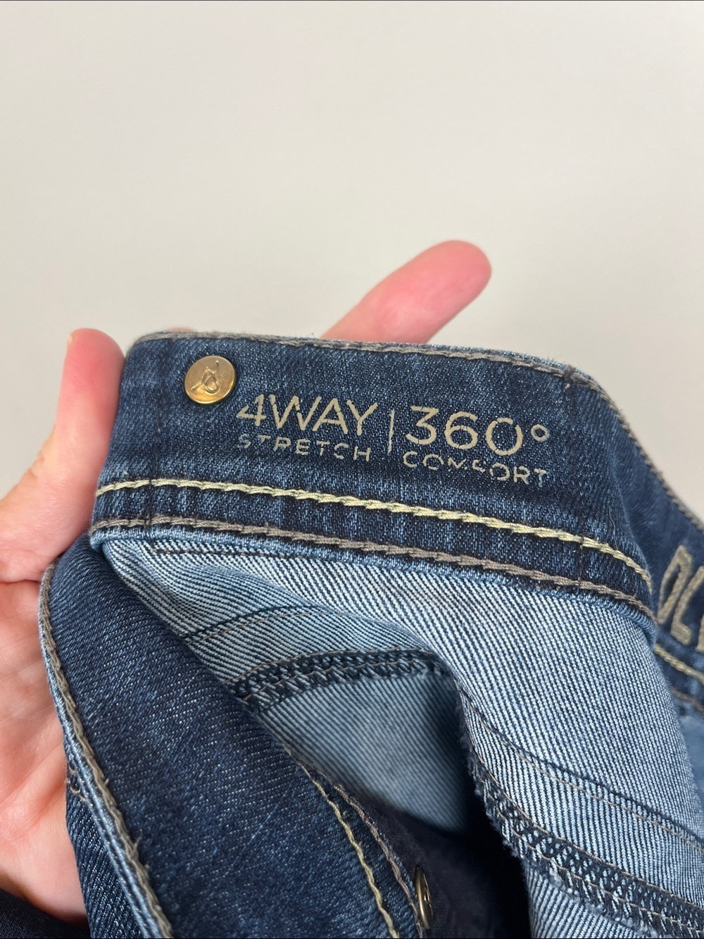 DL1961 Milano Boot Cut Dark Wash Jeans Size 29 - Picture 8 of 10